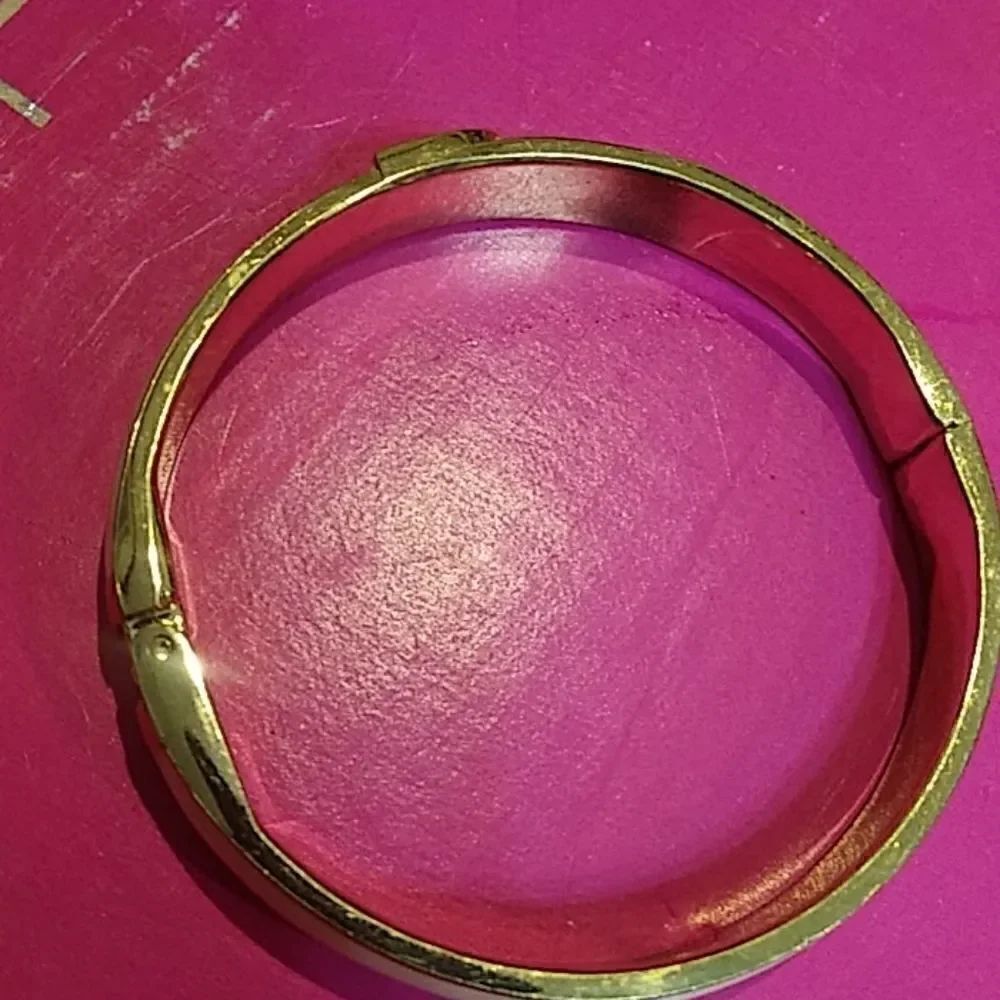 Bracelet    - Picture 3 of 5